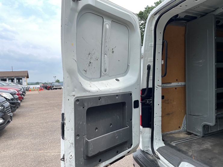 2013-nissan-nv2500-image-67