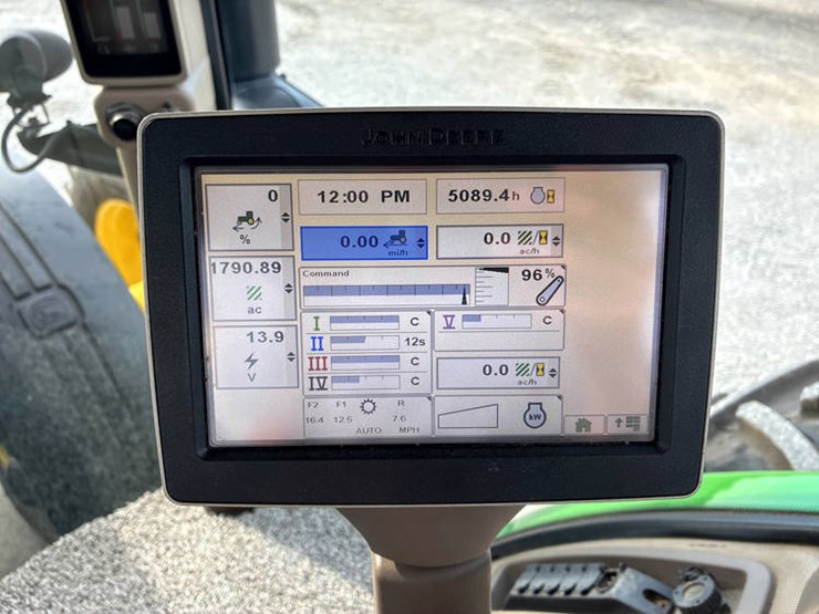 2012-john-deere-8360r-image-90