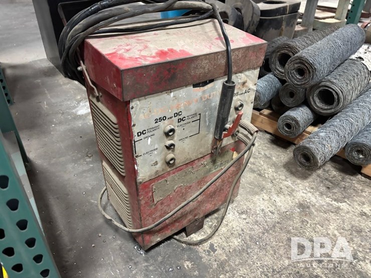lincoln-welder-(dr11838)-image-1