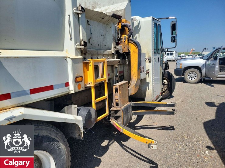 2017-international-workstar-7400-image-12