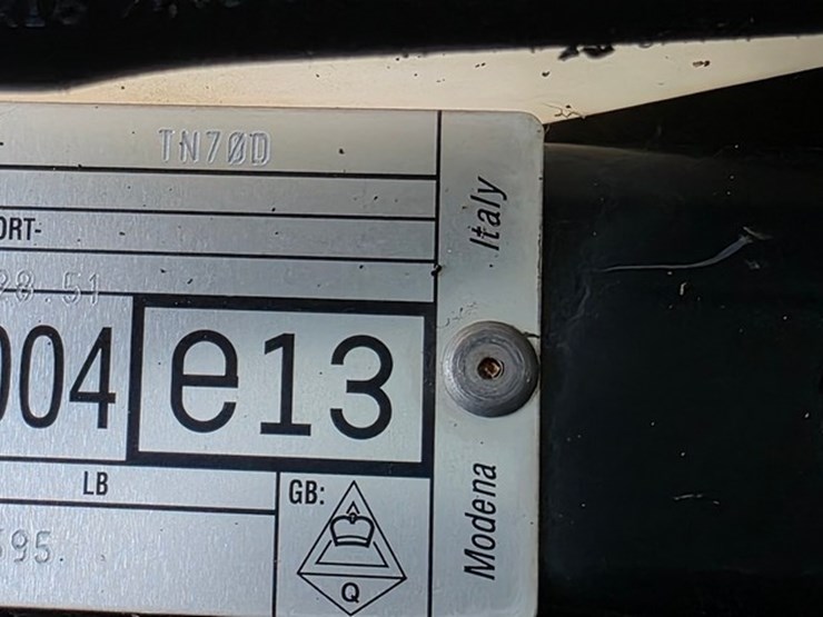 new-holland-tn70d-image-6