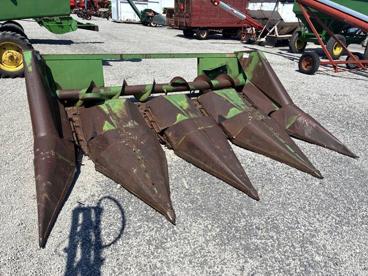 john-deere-444-image-1