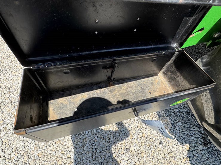 2017-john-deere-9570r-image-48