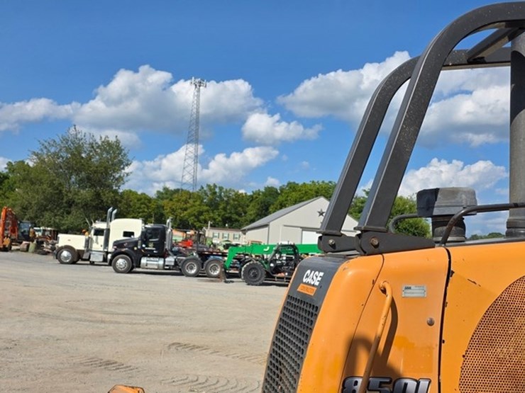 2012-case-850l-xlt-image-10