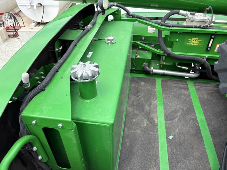 2016-john-deere-s680-image-95