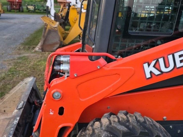 2016-kubota-ssv75-image-30