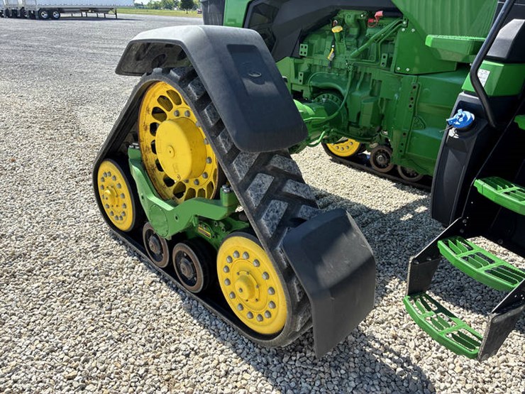 2020-john-deere-8rx-410-image-56