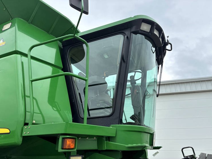 2002-john-deere-9750-image-24
