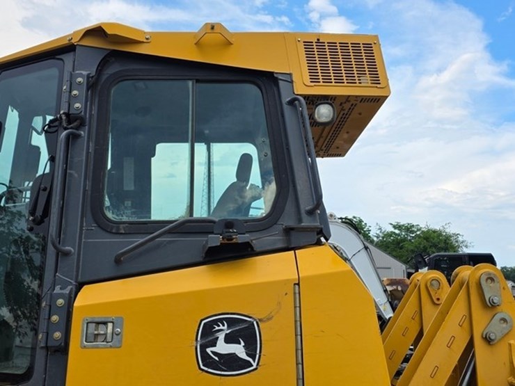 2014-deere-700k-lgp-image-20