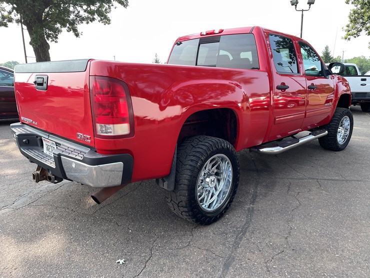 2012-gmc-2500-image-6