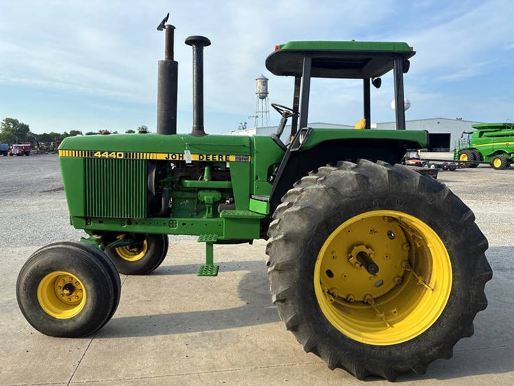 1982-john-deere-4440-image-10
