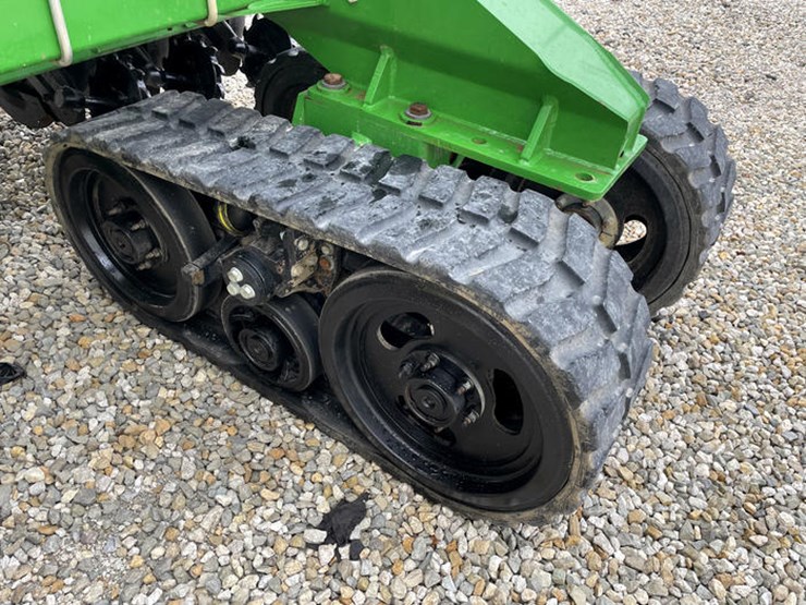 2017-john-deere-1990-image-63