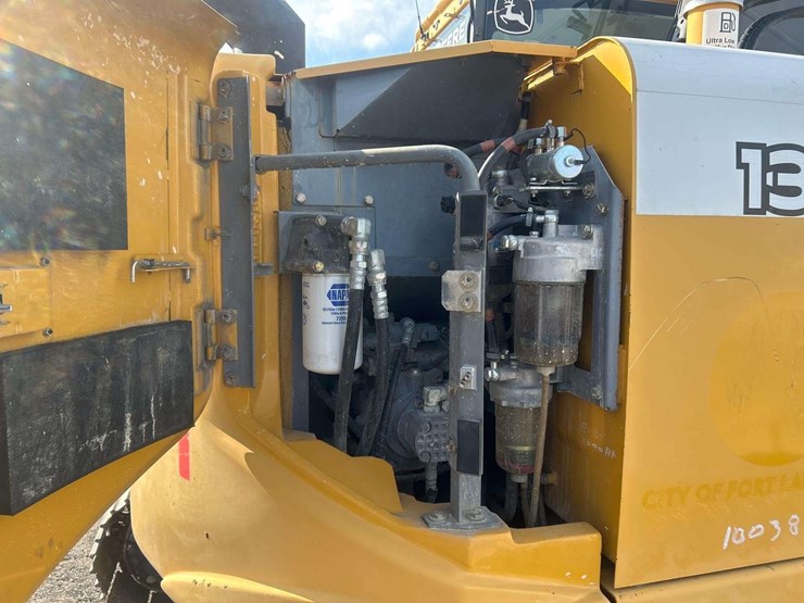 2015-deere-135g-image-20
