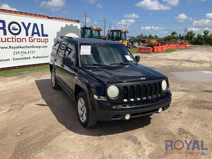 2013-jeep-patriot-sport-image-2