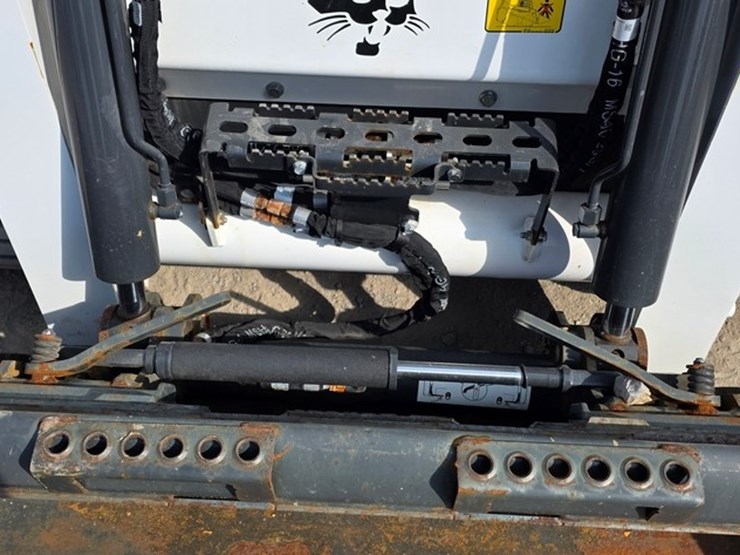 2023-bobcat-t770-image-37