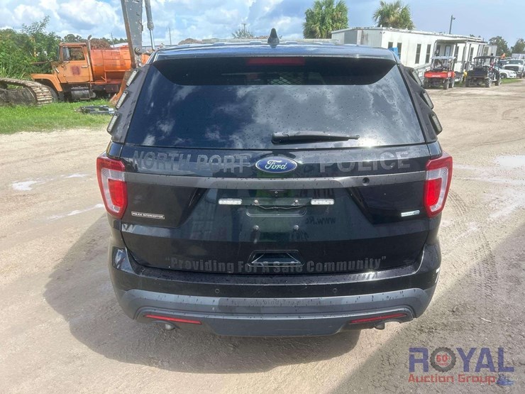 2017-ford-explorer-image-19