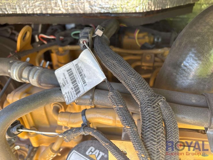 2021-caterpillar-304e2-mini-excavator-image-22