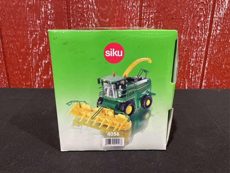 1/32-john-deere-7500-forage-harvester-nib-siku-image-4