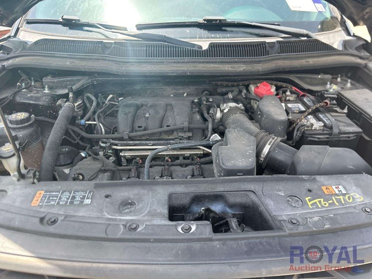 2016-ford-explorer-image-12