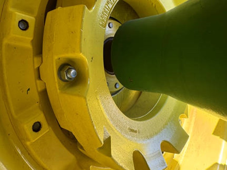 2017-john-deere-9570r-image-31