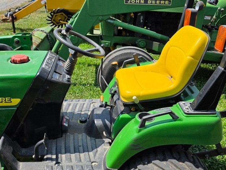 john-deere-2210-image-20