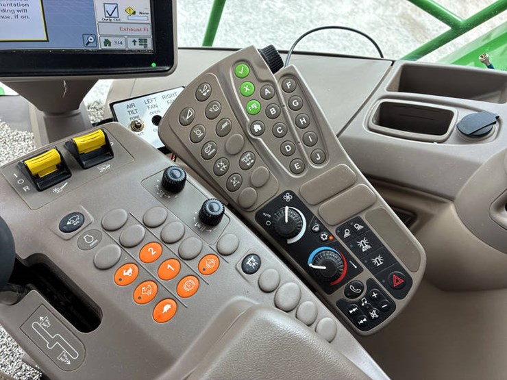 2016-john-deere-s680-image-113