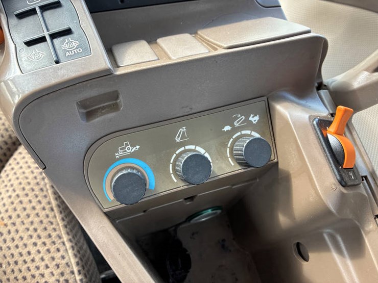 2018-john-deere-9620-image-99