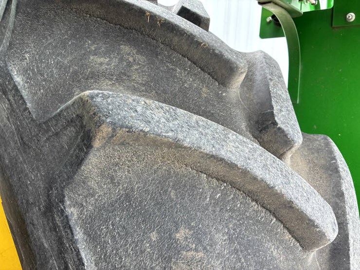 2014-john-deere-s680-image-40