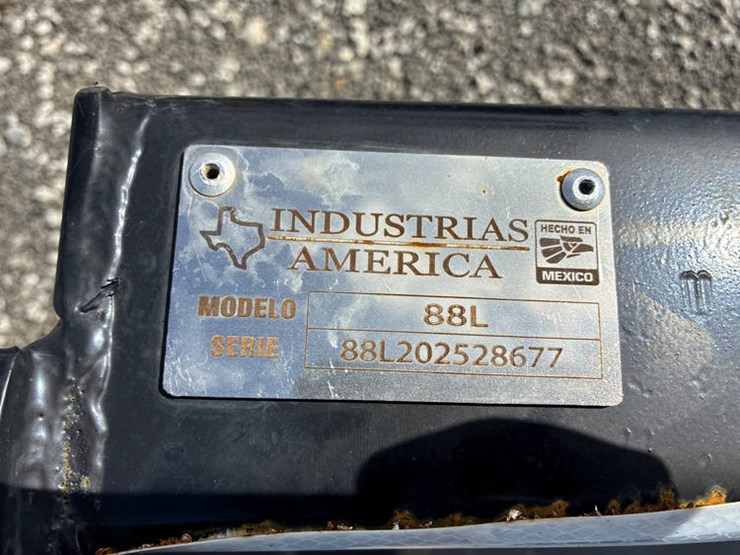 #113157-•-industrias-america-88"-skidsteer-bkt-image-2