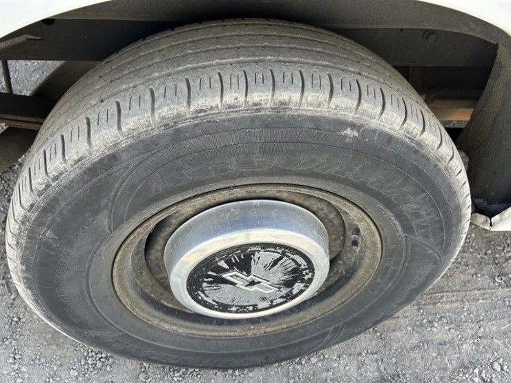 1999-chevrolet-astro-image-12