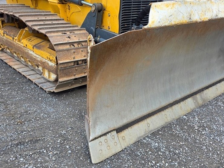 2014-deere-700k-lgp-image-46
