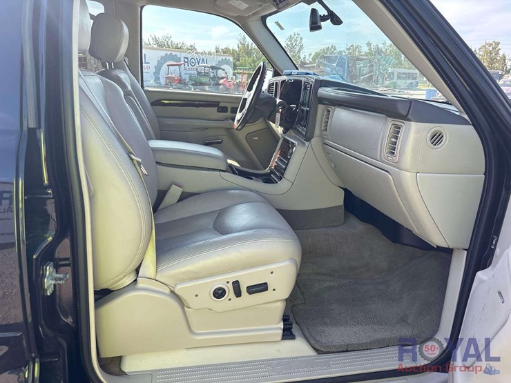 2006-cadillac-escalade-image-22