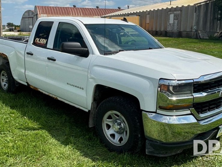2016-chevrolet-silverado-image-1