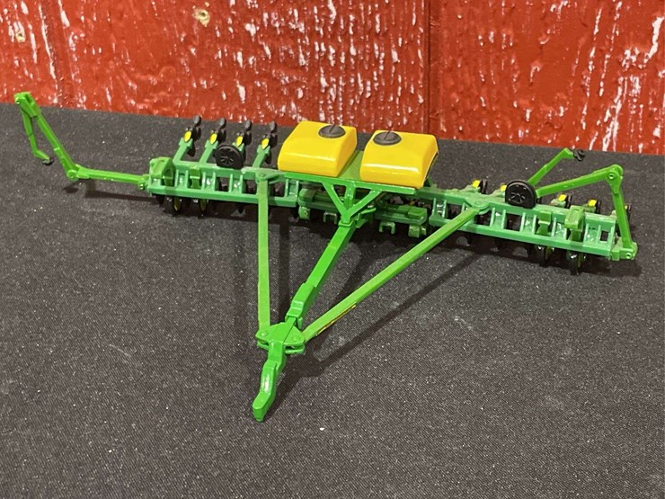 john-deere-64-image-8
