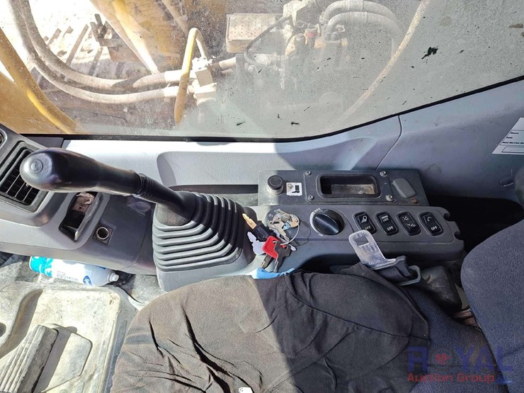 2016-komatsu-pc1250-image-62
