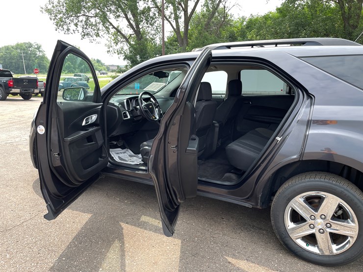 2016-chevrolet-equinox-lt-image-44