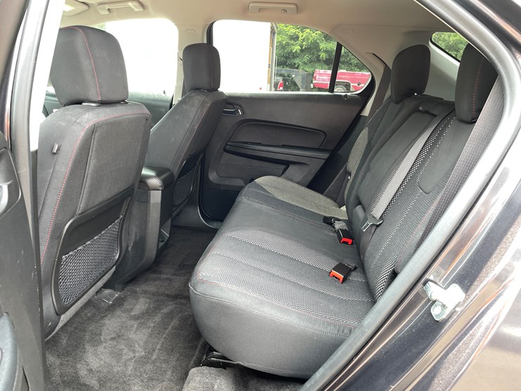 2016-chevrolet-equinox-lt-image-52