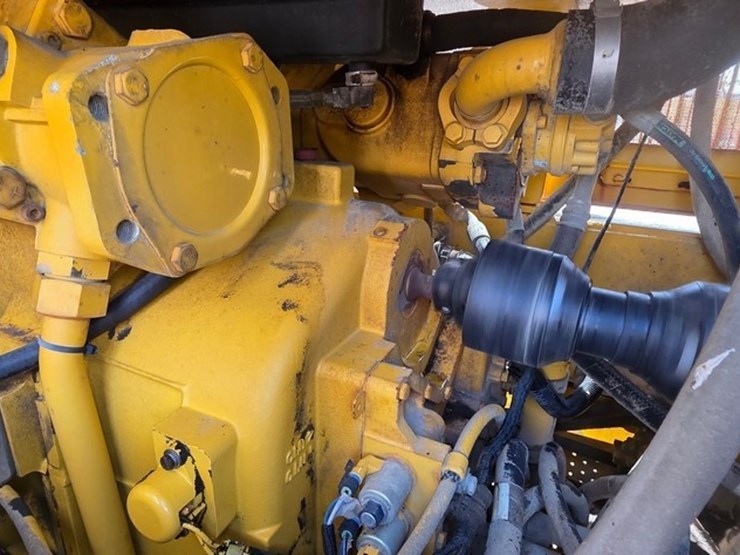 2001-deere-670c-image-53