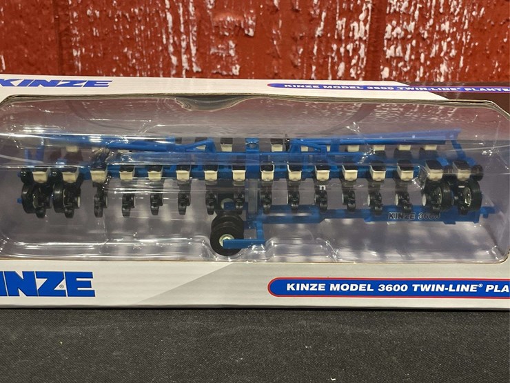 kinze-3600-image-2