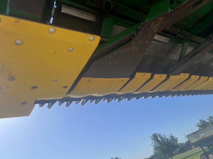 2010-john-deere-630f-image-26