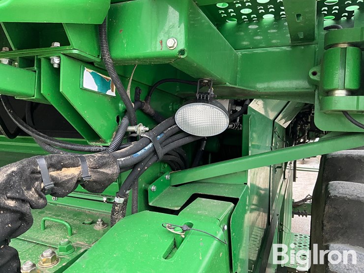 2013-john-deere-s670-image-17