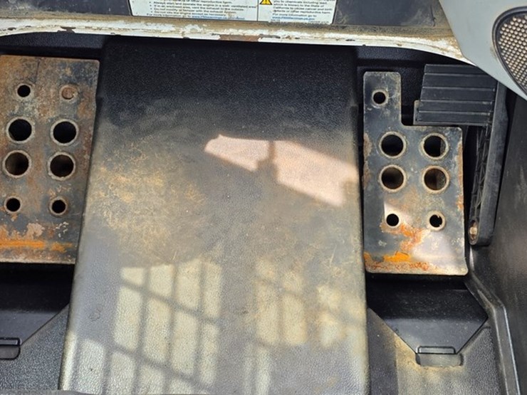 2020-bobcat-s850-image-47
