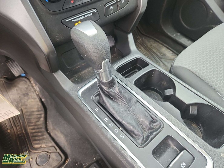2017-ford-escape-se-image-14