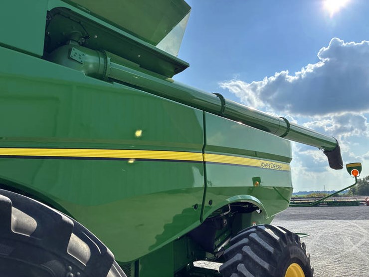 2016-john-deere-s680-image-32