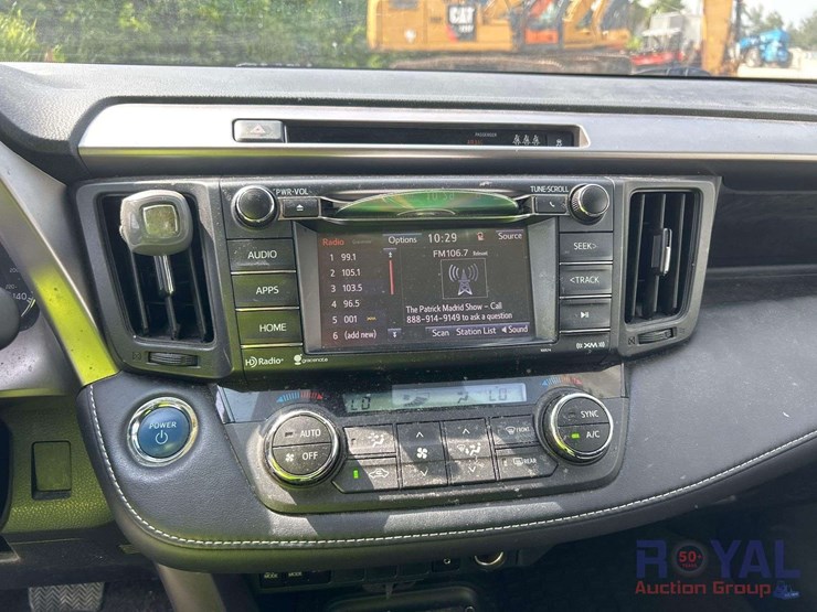 2018-toyota-rav4-image-15