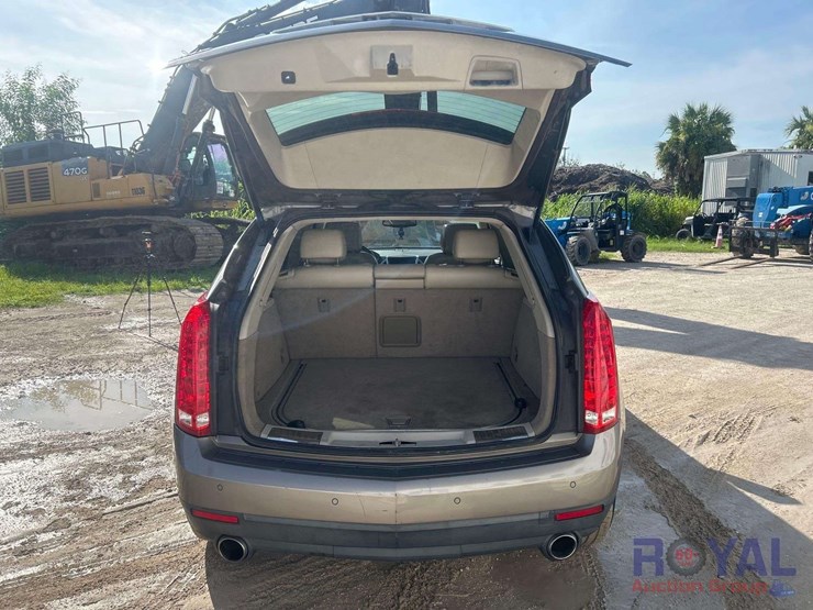 2011-cadillac-srx-image-14