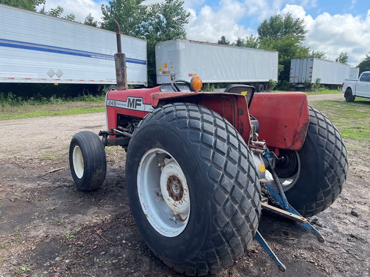 massey-ferguson-245-image-2