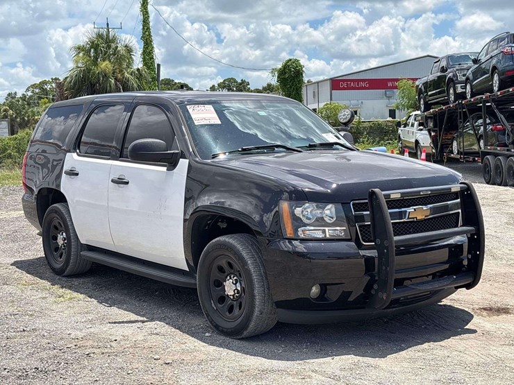 2014-chevrolet-tahoe-image-2