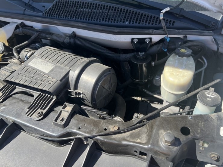 2015-chevrolet-express-3500-image-25