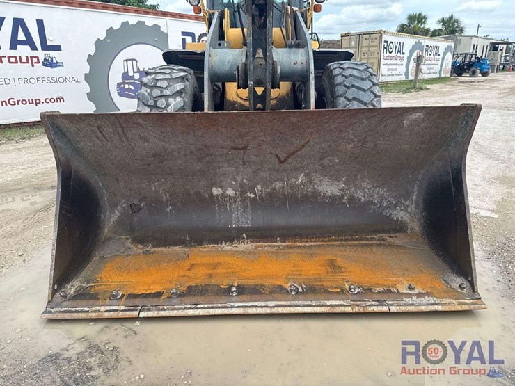 2013-deere-544k-image-9